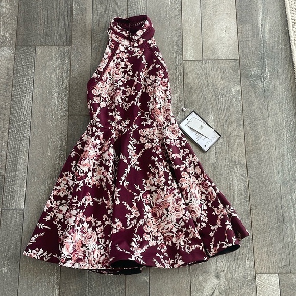 Macy's B. Darlin Floral Halter Formal Mini-Dress Size 3/4 New With Tags - Picture 2 of 7